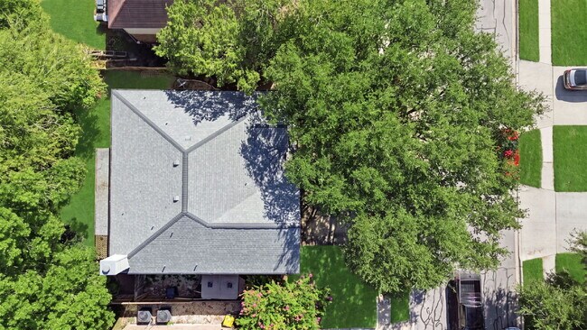 Building Photo - 4 Bedroom home with ZERO carpet close to RAFB