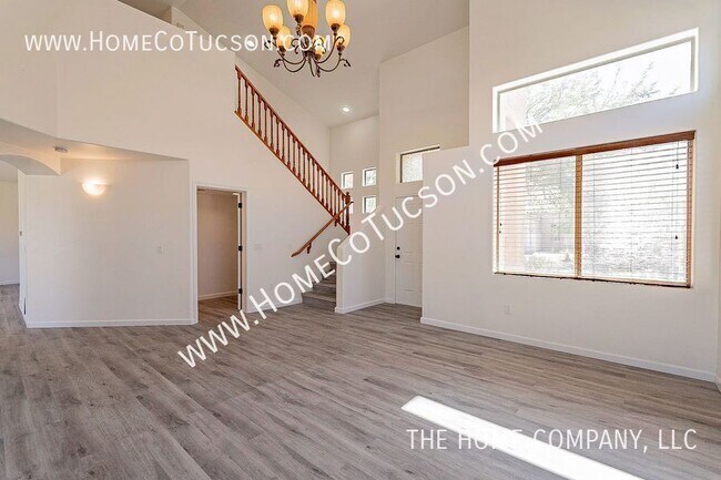 Building Photo - 6645 E Gehrig Ln