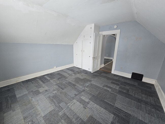 Building Photo - 102 South St