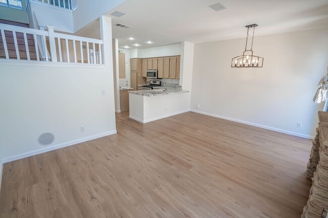 Building Photo - 2-Bedroom Townhome in Valencia's Cheyenne ...