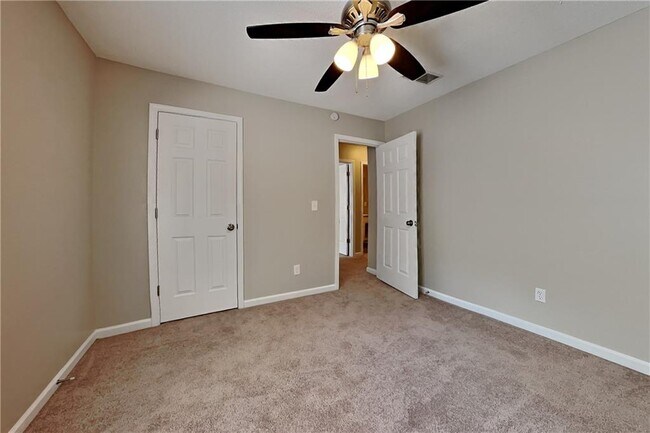 Building Photo - 4174 Glenaire Way NW
