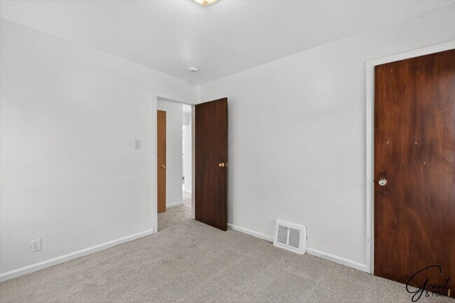 Building Photo - 20259 Oakfield Ave