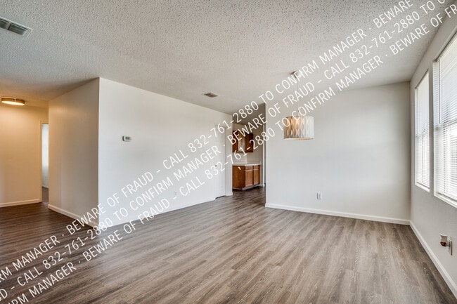 Building Photo - 616 Almandora-