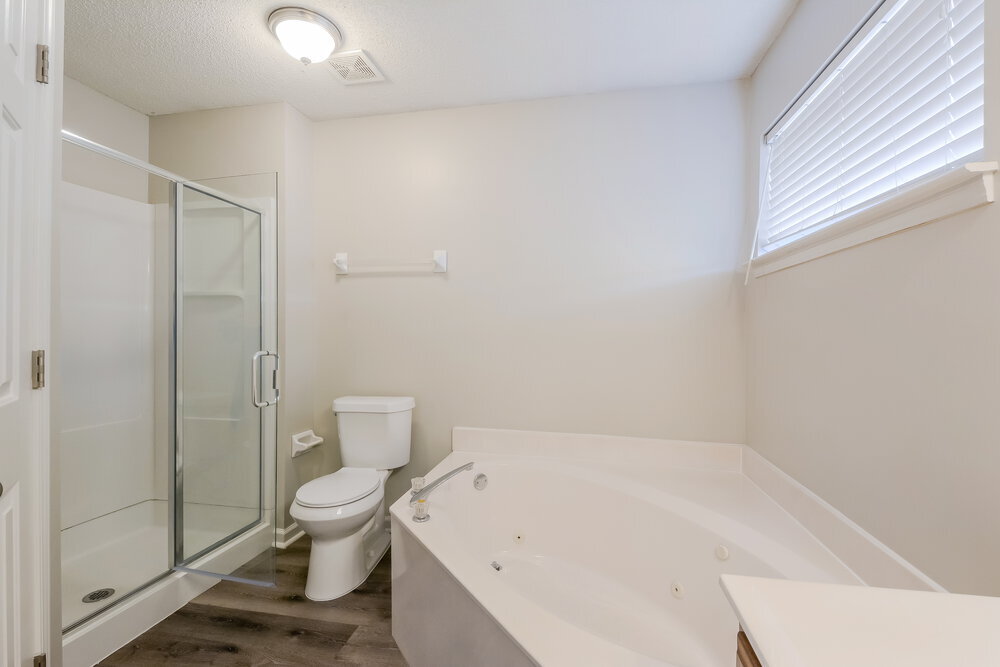 Building Photo - 8334 Regal Bend Dr