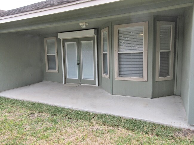 Building Photo - 5930 Cornell Dr