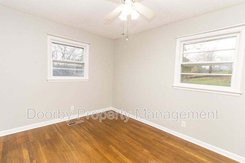 Building Photo - 4718 Hal Dr