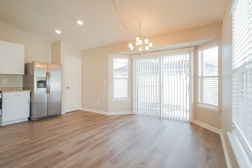 Building Photo - 409 Monet Ave