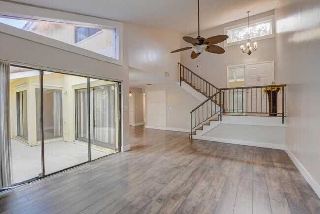 Building Photo - 6165 Belleza Ln