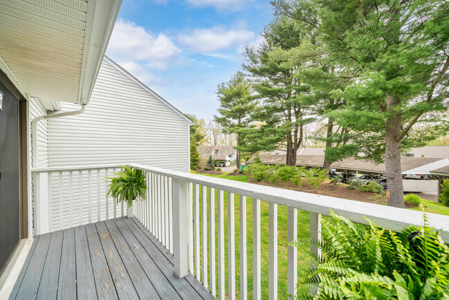 Building Photo - 102 Brookwood Dr