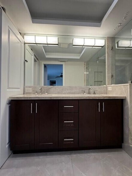 Building Photo - 1534 W Harmony Lake Cir