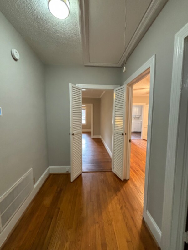 Building Photo - 1003 Marilyn Dr