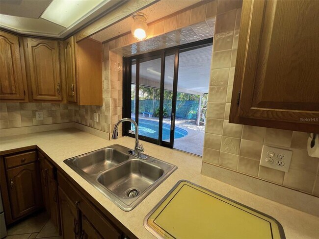 Building Photo - 11177 Bella Loma Dr