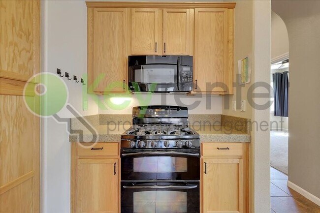 Building Photo - 9448 Syrah Ct