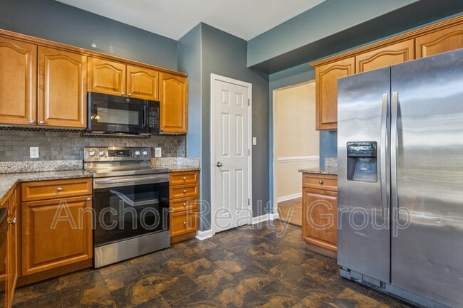 Building Photo - 1519 Elder Ave