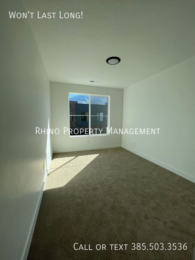 Building Photo - 4634 Locust Hls Ct