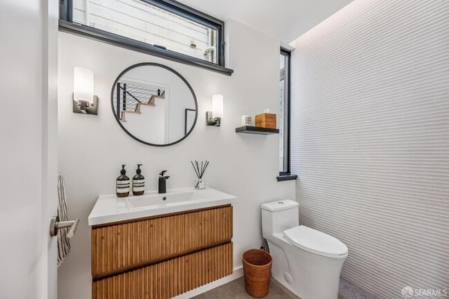 Building Photo - 312 Green St