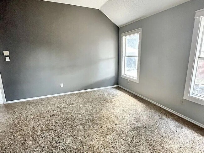 Building Photo - 5634 Indian Hill Dr