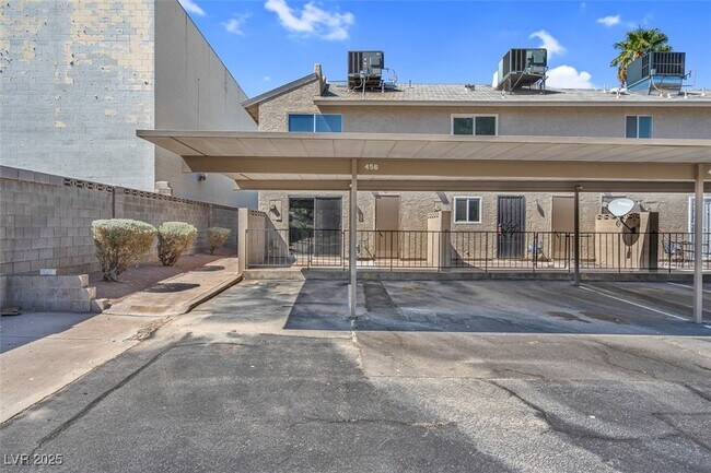 Building Photo - 456 Sellers Pl