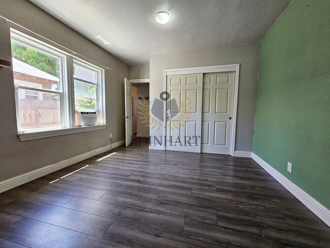 Building Photo - 915 N Harrison Ave