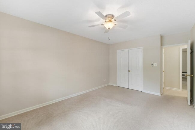 Building Photo - 4402 N Pershing Dr