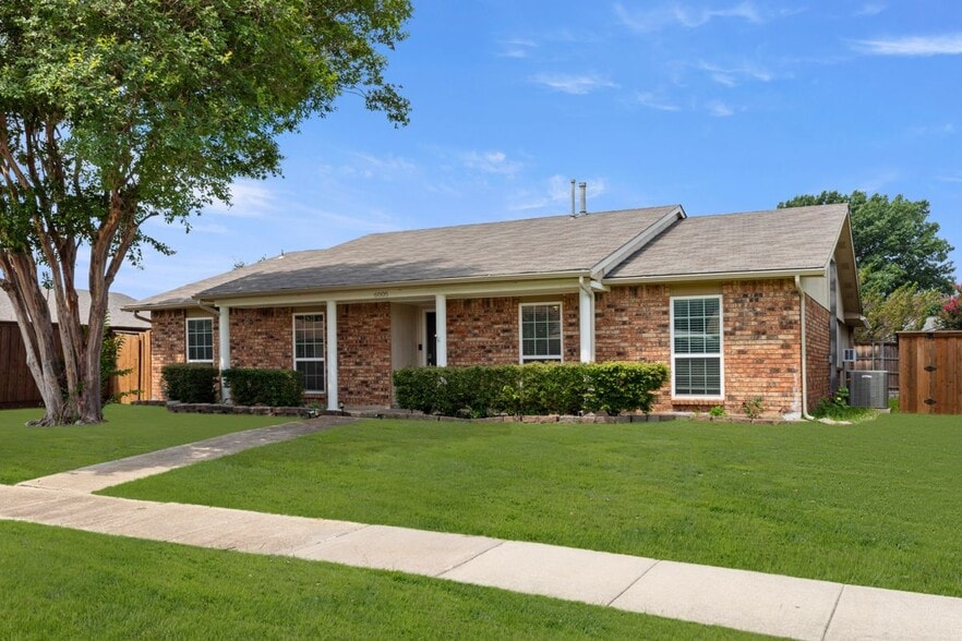 Building Photo - 6005 Blair Oaks Dr