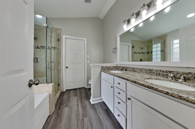 Building Photo - 14822 Carolina Falls Ln