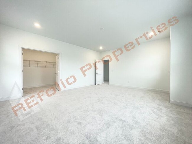 Building Photo - Stunning Brand New Beautiful 5 Bedroom, 4 ...