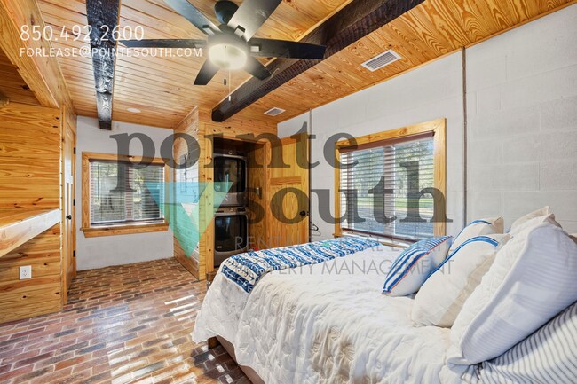 Building Photo - 27522 Burkhardt Dr