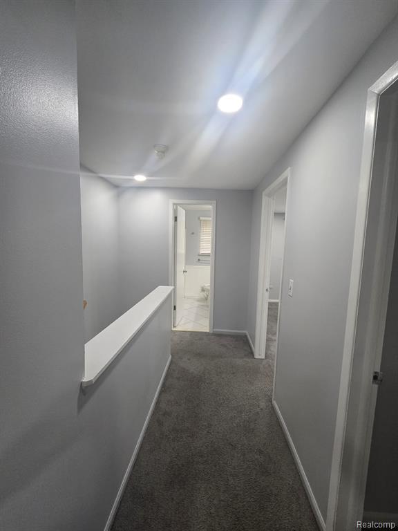 Building Photo - 8410 Hickory Dr