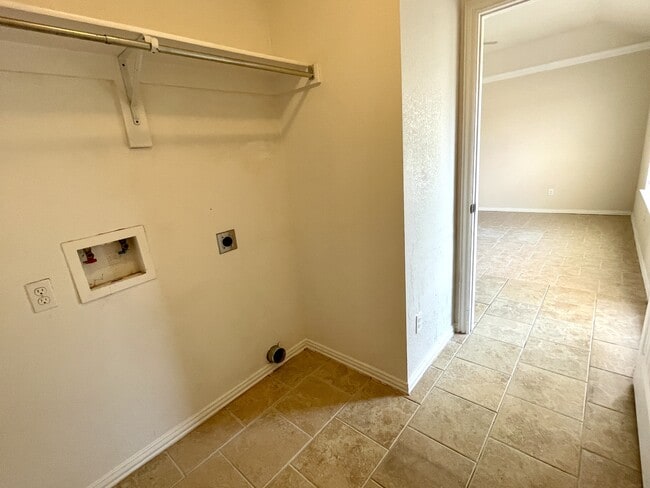 Building Photo - 4811 Mill Creek Dr