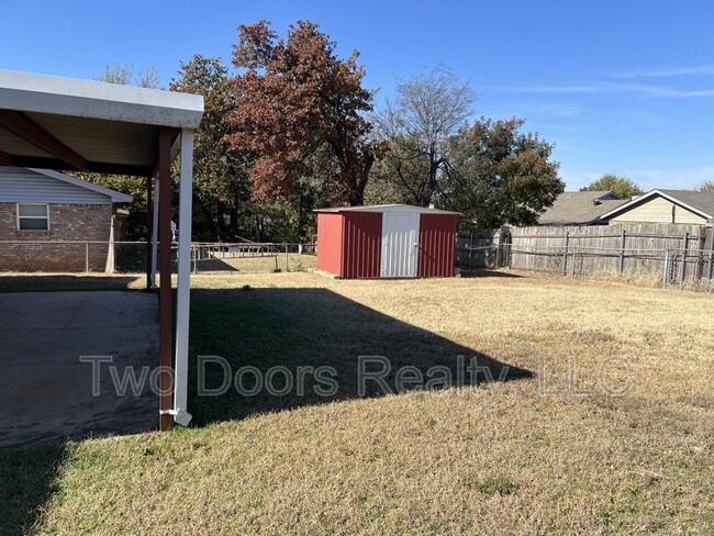 Building Photo - 1513 Parkwoods Terrace