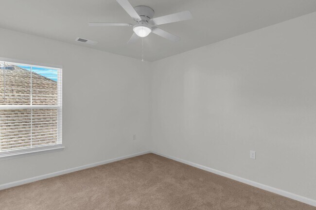 Building Photo - Perfect family home in Ocean Isle Beach