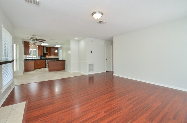 Building Photo - 6310 Oakburl Ln