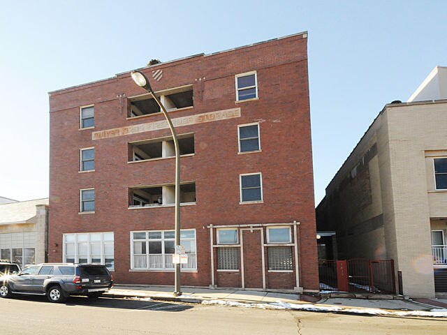 Primary Photo - 1830 Ridge Ave