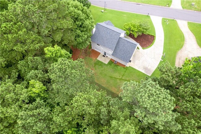 Building Photo - 2232 Woodbriar Dr