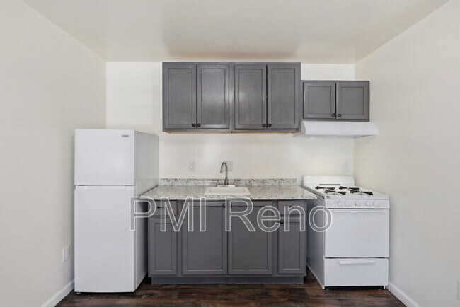 Building Photo - 1515 N Carson St