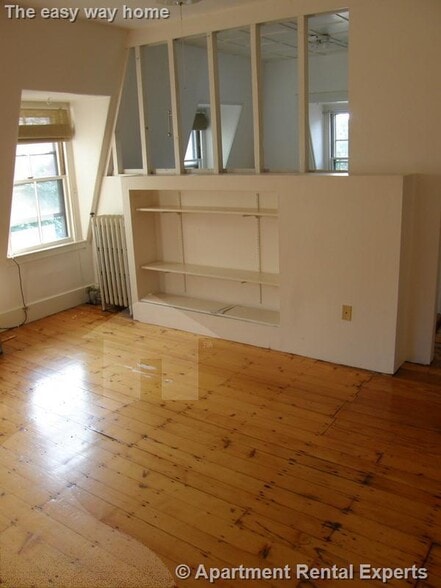 Building Photo - 339 Broadway