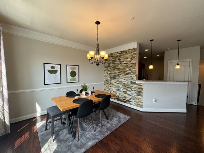 Building Photo - Stunning 3 Bed 2.5 Bath End Unit Townhome In Desired Preserve At Goose Creek - Water Included