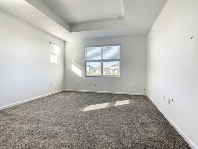 Building Photo - 409 Bogey Dr