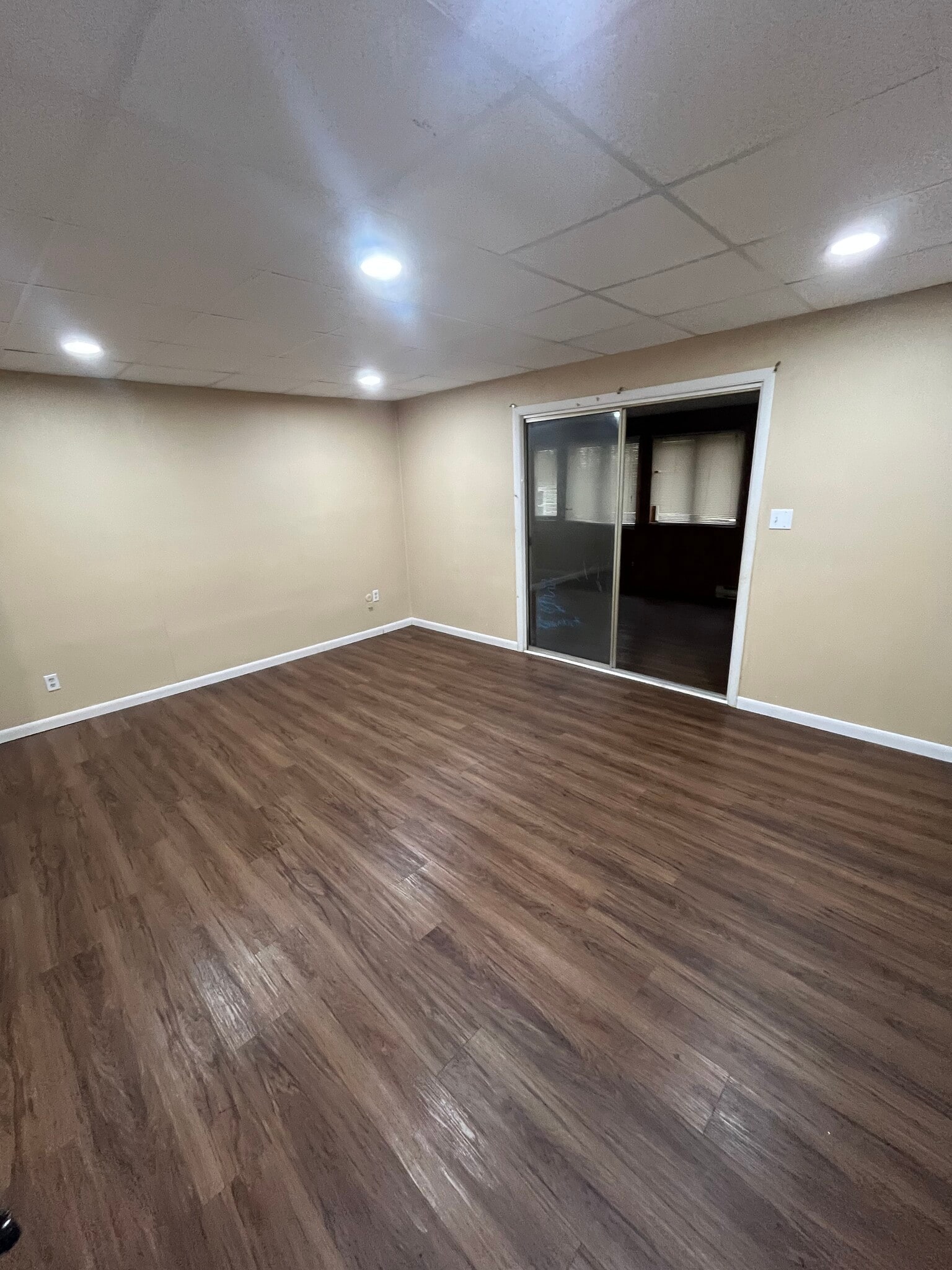 Main bedroom - 1010 Eisenhower Way