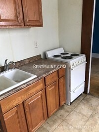 Building Photo - 9 Catell St