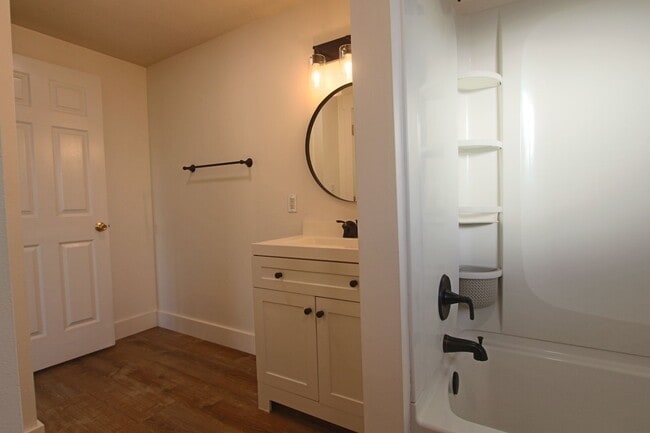 Building Photo - Downtown Washington - (Approved) Pet Optional