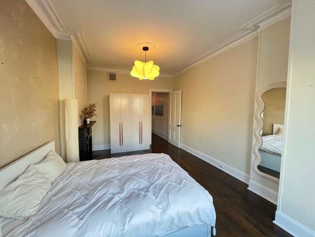 Building Photo - 122 Mercer St