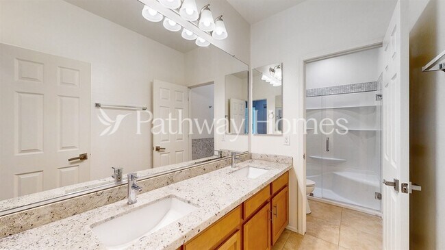 Building Photo - 43448 Askew Dr