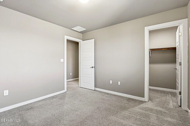 Building Photo - 14724 Tierra Fortaleza Ave