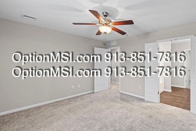 Building Photo - Beautifully Updated Liberty Home in a Prime Location!