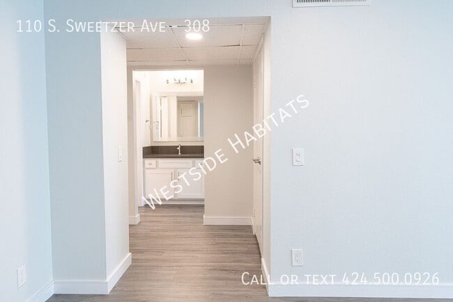 Building Photo - 110 Sweetzer Ave