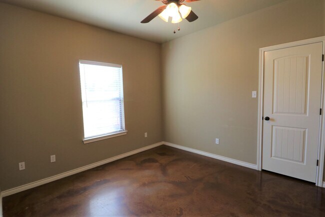 Building Photo - 3502 Canyon Crossing