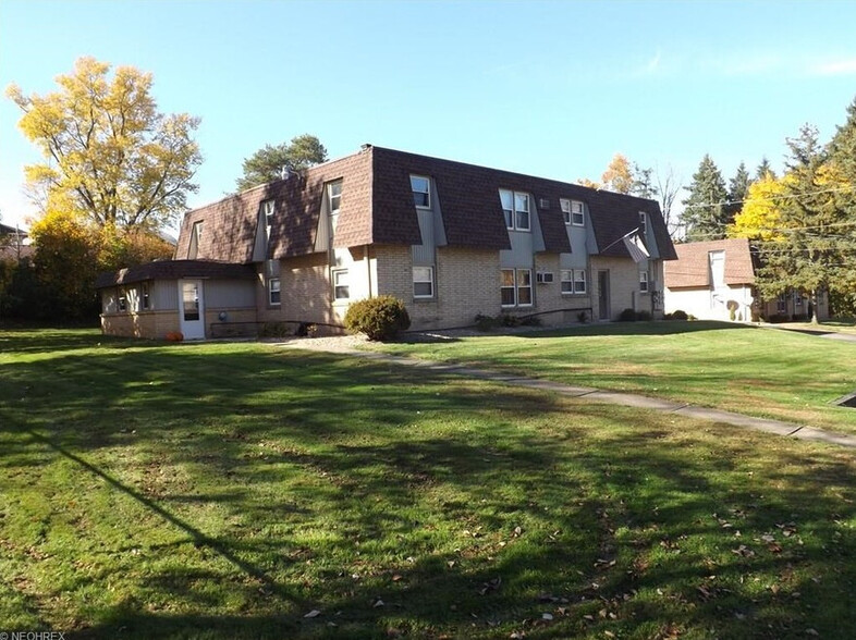 Building Rear Entrance - 107 5th Ave