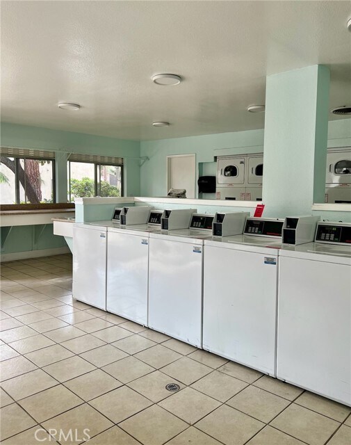 Building Photo - 1350 Cabrillo Park Dr